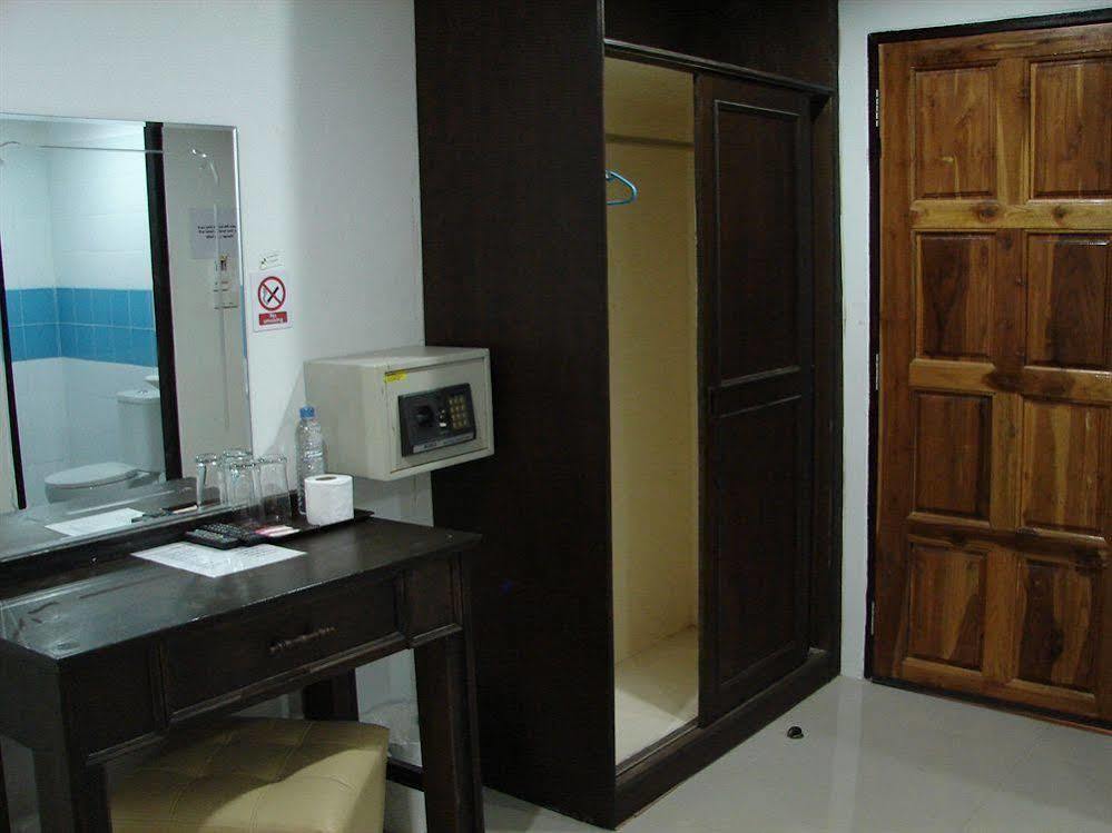 Sabai Hostel Phi Phi Don Exterior photo