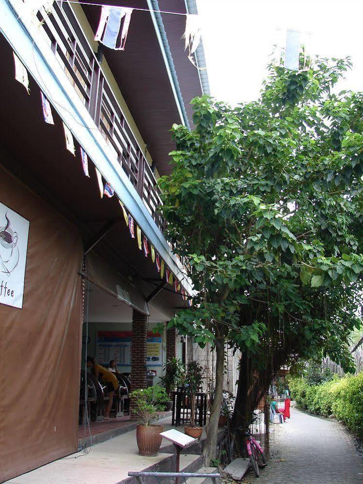 Sabai Hostel Phi Phi Don Exterior photo