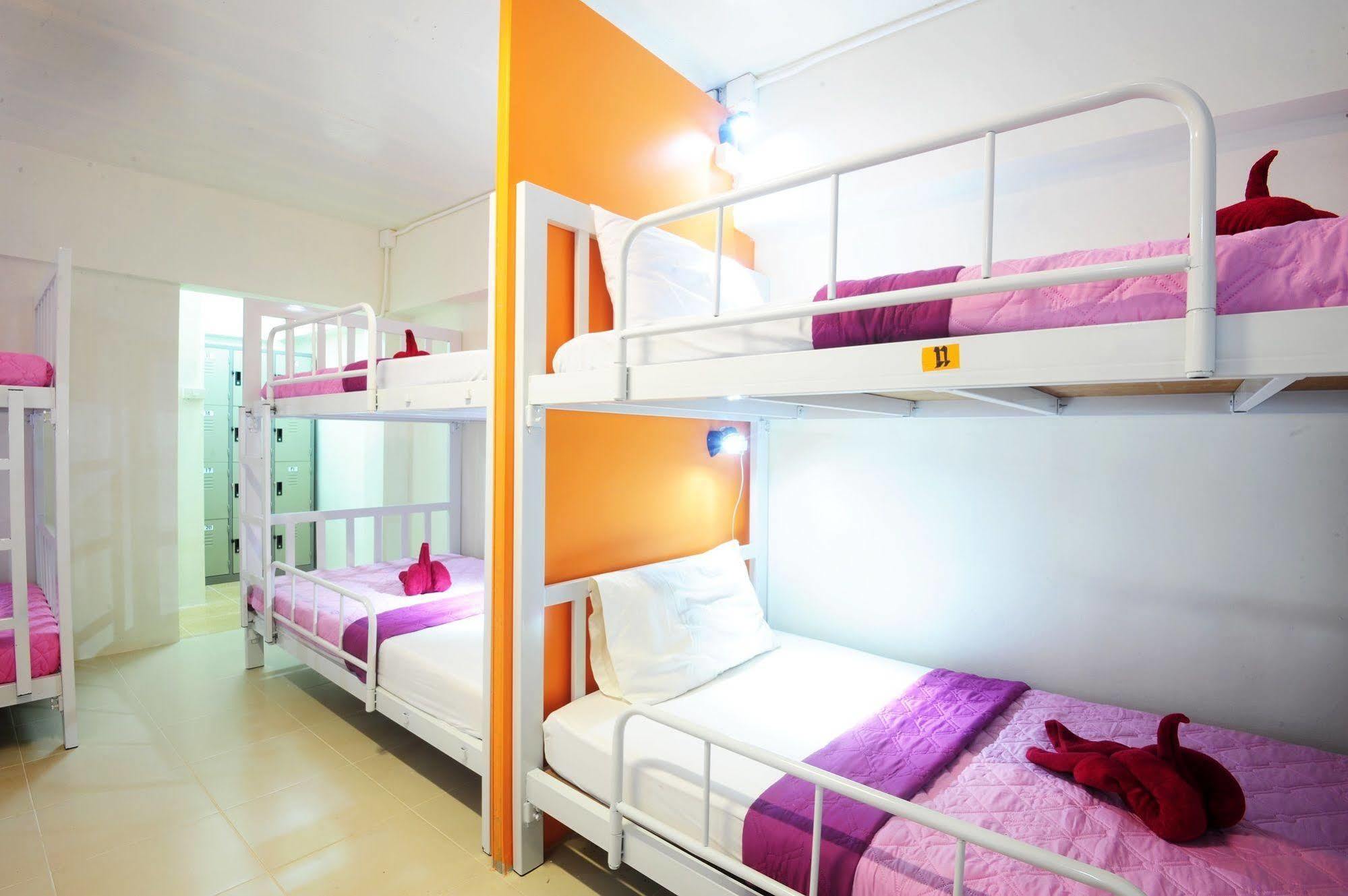 Sabai Hostel Phi Phi Don Exterior photo