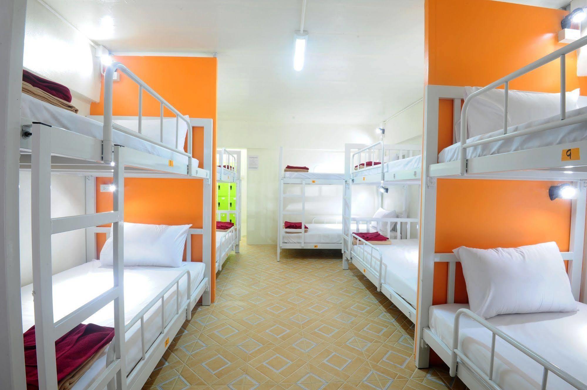 Sabai Hostel Phi Phi Don Exterior photo